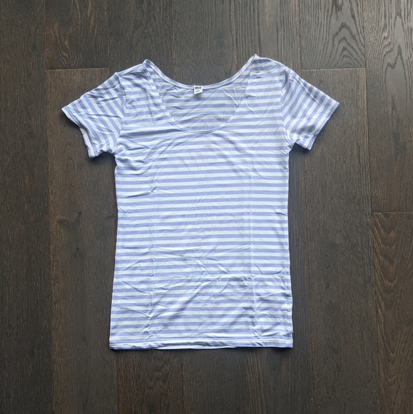 Uniqlo Tops - Uniqlo Airism Striped Tee
